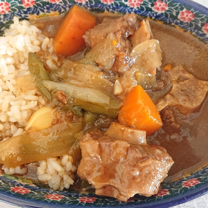 お家で豪華に⭐牛テールカレー